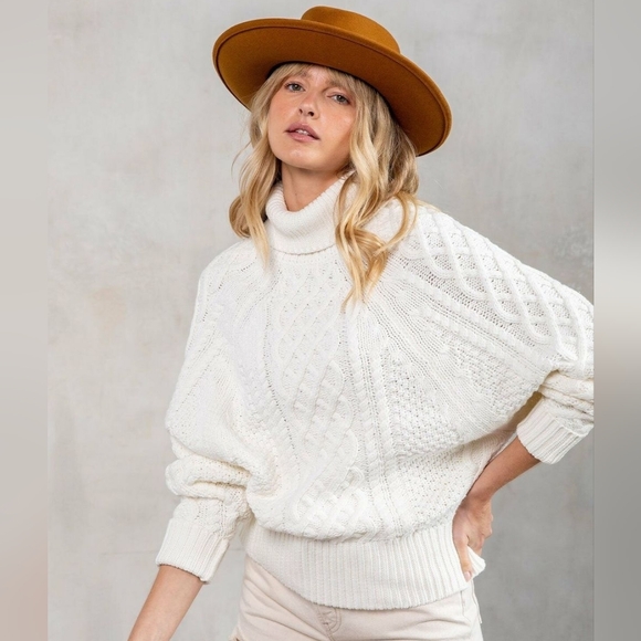 Love Stitch Dolman Sleeve Cable knit Sweater In Cream - Picture 2 of 8